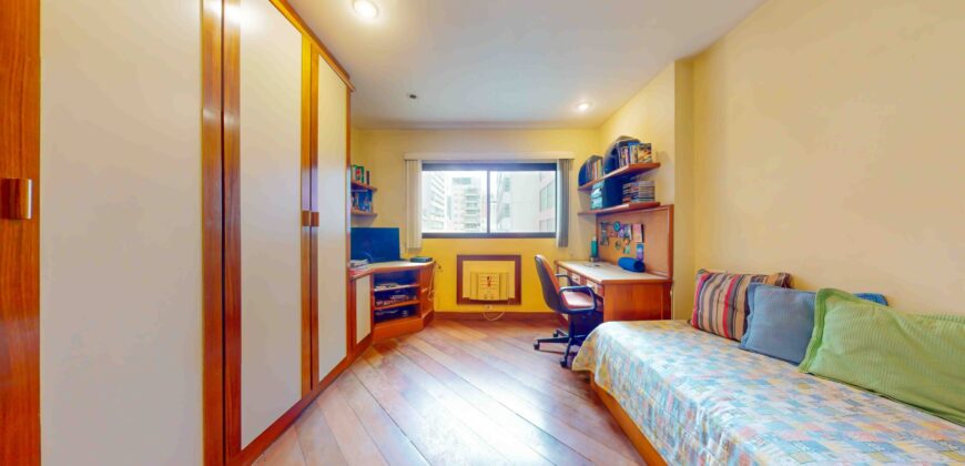 Apartamento no Leblon, com 151 m²
