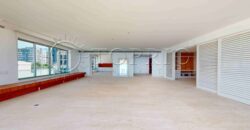 Apartamento de alto padrão à venda no Edifício Michelangelo, localizado em uma das regiões mais valorizadas do Rio de Janeiro.