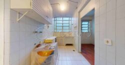 Cobertura duplex à venda no Leblon, na quadra da praia, com 259 m²