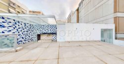 Cobertura duplex à venda no Leblon, na quadra da praia, com 259 m²