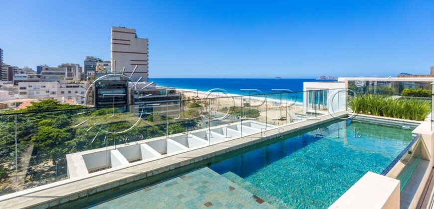 Cobertura Triplex Exclusiva na Av. Borges de Medeiros | 746 m² | Vista Cinematográfica