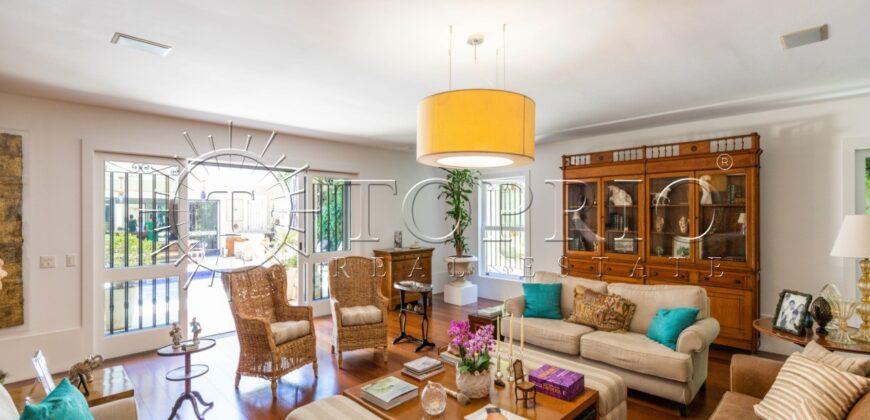 Excelente Casa em Condomínio no Leblon