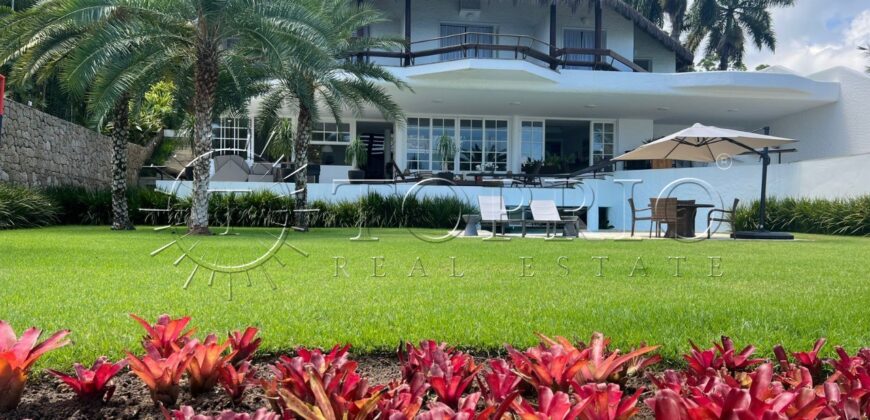 Excelente Casa em Mombaça – Angra dos Reis – Frente para o Mar