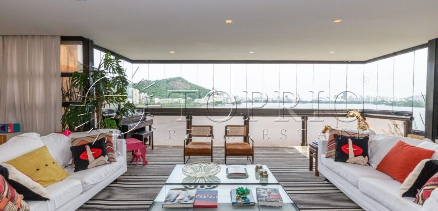 Excelente Cobertura duplex na Av. Borges de Medeiros.