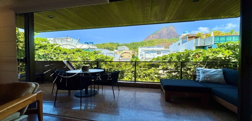 Luxo na Quadra da Praia do Leblon Vista Mar e Dois Irmãos Viva no melhor do Leblon!