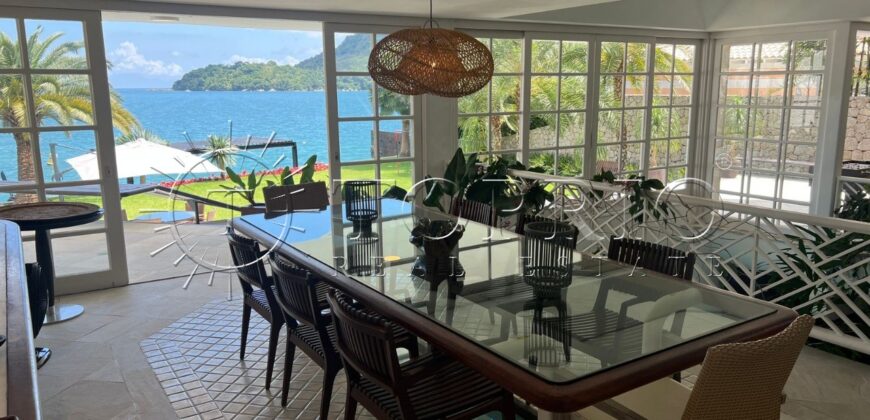 Excelente Casa em Mombaça – Angra dos Reis – Frente para o Mar