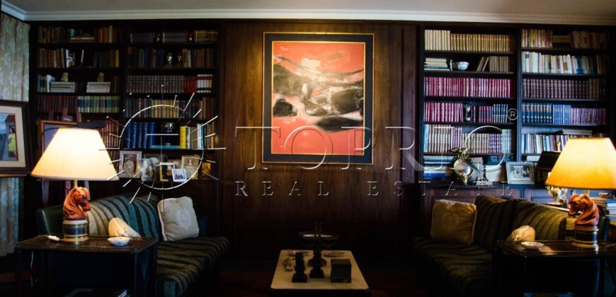 Imóvel Exclusivo no Arpoador – Rua Privativa com Acesso Restrito à Praia