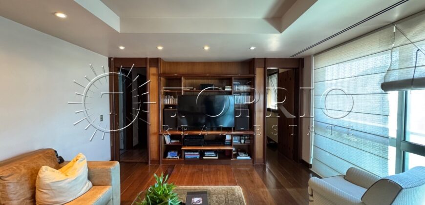 Apartamento em andar alto de 373 m² na Avenida Vieira Souto