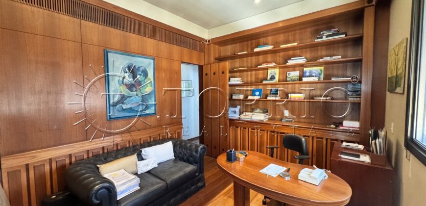 Apartamento em andar alto de 373 m² na Avenida Vieira Souto