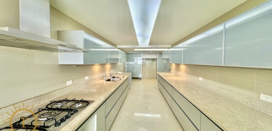 Exclusivo Apartamento na Quadra da Praia do Leblon na Rua Carlos Góis