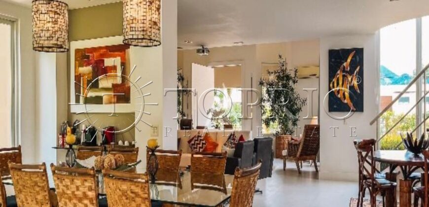 Excelente Casa no Condomínio Portobello