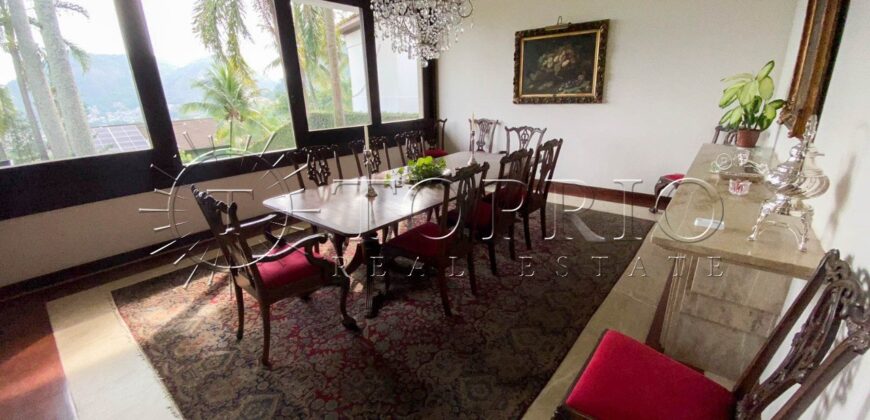 Extraordinária mansão no prestigiado Condomínio Greenwood – Itanhangá.