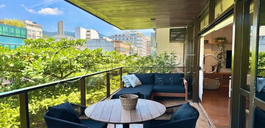 Luxo na Quadra da Praia do Leblon Vista Mar e Dois Irmãos Viva no melhor do Leblon!