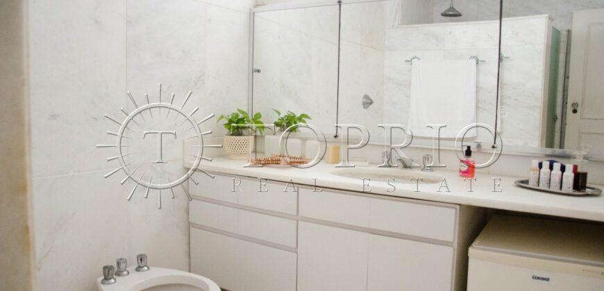 Imóvel Exclusivo no Arpoador – Rua Privativa com Acesso Restrito à Praia