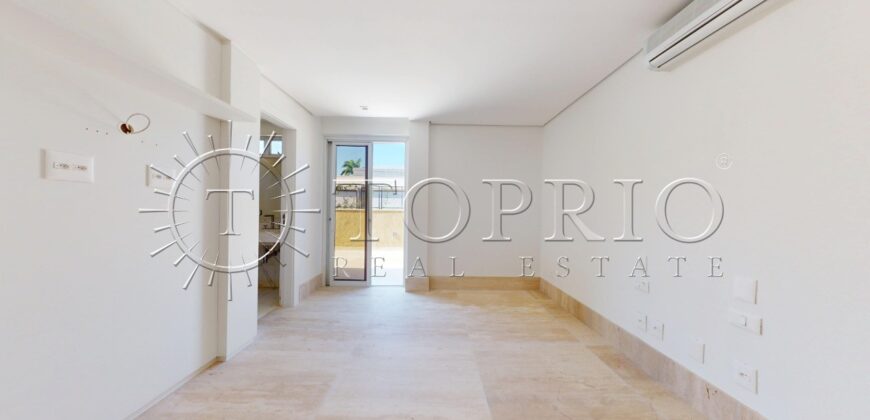 Cobertura Duplex na Quadra da Praia do Leblon – 498m²