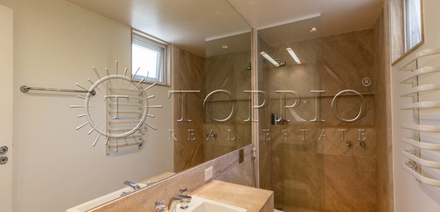 Excelente Casa em Condomínio no Leblon