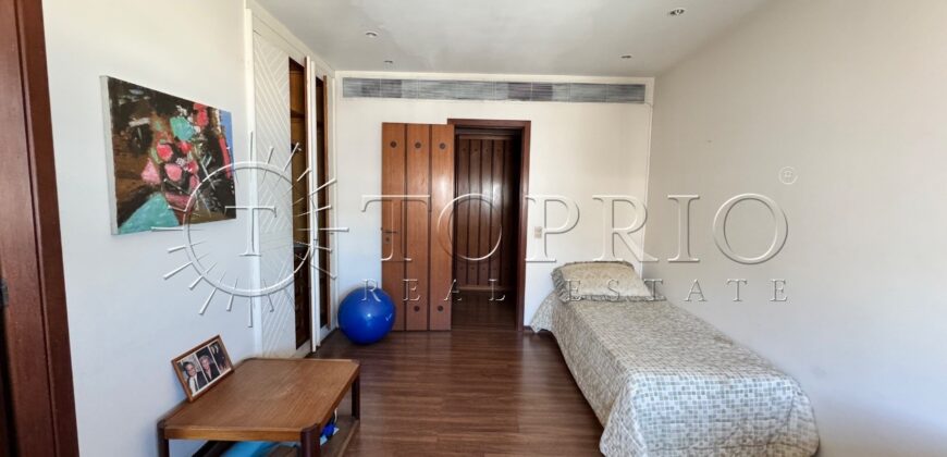 Apartamento em andar alto de 373 m² na Avenida Vieira Souto