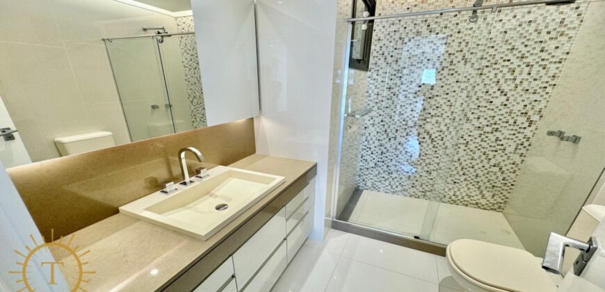 Exclusivo Apartamento na Quadra da Praia do Leblon na Rua Carlos Góis