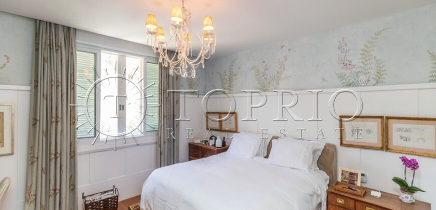 Excelente Casa em Condomínio no Leblon