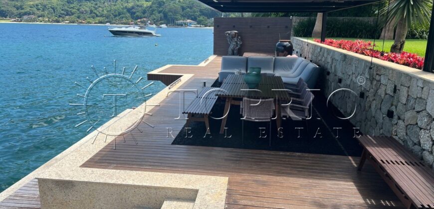 Excelente Casa em Mombaça – Angra dos Reis – Frente para o Mar