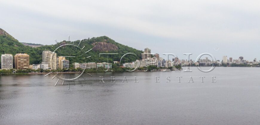 Excelente Cobertura duplex na Av. Borges de Medeiros.