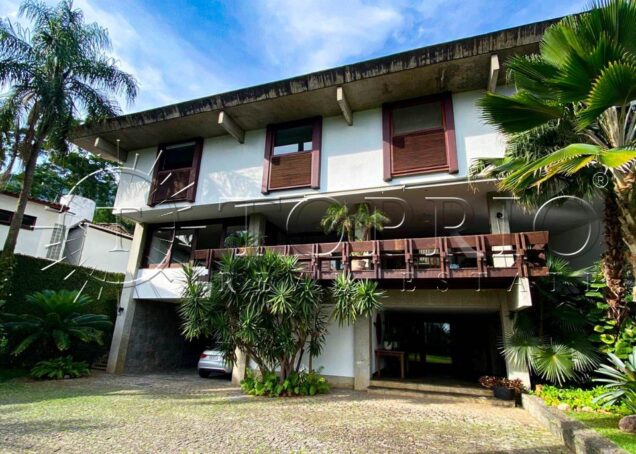 Extraordinária mansão no prestigiado Condomínio Greenwood – Itanhangá.