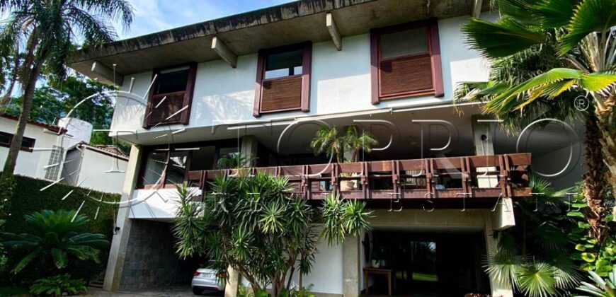 Extraordinária mansão no prestigiado Condomínio Greenwood – Itanhangá.