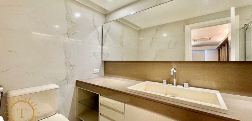 Exclusivo Apartamento na Quadra da Praia do Leblon na Rua Carlos Góis