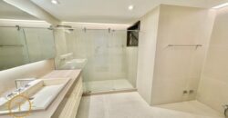 Exclusivo Apartamento na Quadra da Praia do Leblon na Rua Carlos Góis