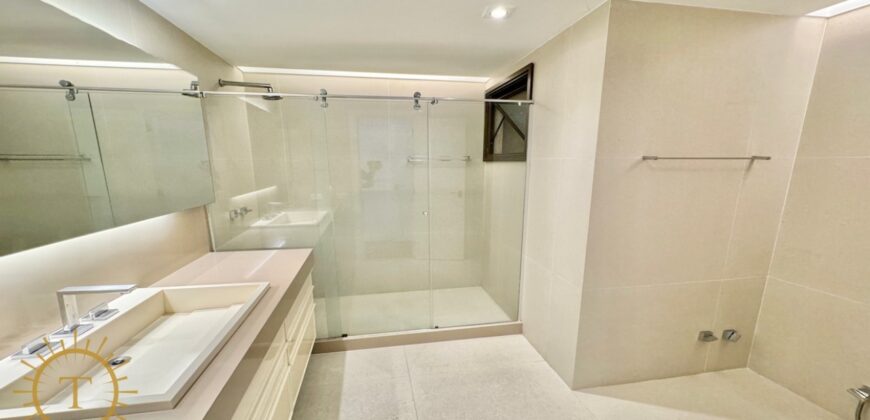 Exclusivo Apartamento na Quadra da Praia do Leblon na Rua Carlos Góis