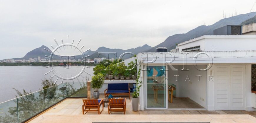 Excelente Cobertura duplex na Av. Borges de Medeiros.