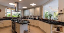 Excelente Casa no Condomínio Portobello