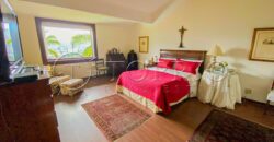 Extraordinária mansão no prestigiado Condomínio Greenwood – Itanhangá.