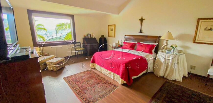 Extraordinária mansão no prestigiado Condomínio Greenwood – Itanhangá.