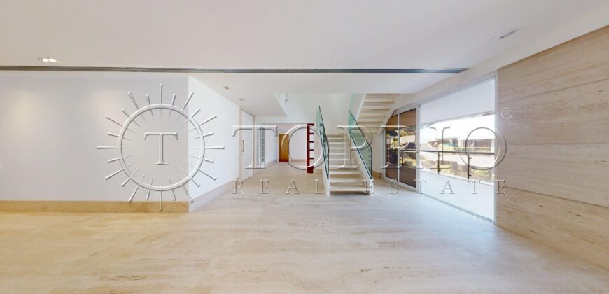 Cobertura Duplex na Quadra da Praia do Leblon – 498m²