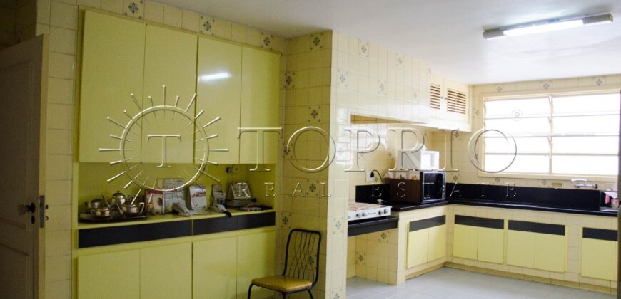 Imóvel Exclusivo no Arpoador – Rua Privativa com Acesso Restrito à Praia