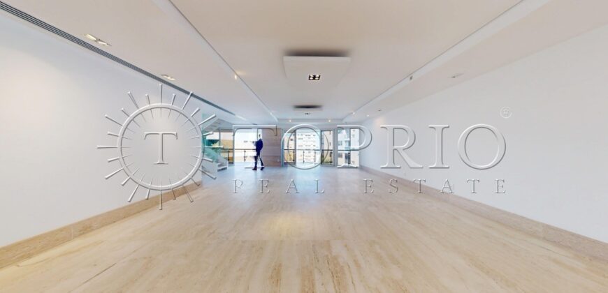 Cobertura Duplex na Quadra da Praia do Leblon – 498m²