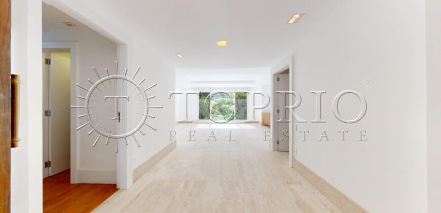 Cobertura Duplex na Quadra da Praia do Leblon – 498m²