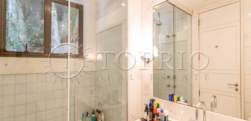 Espetacular apartamento em condomínio fechado na Lagoa Rodrigo de Freitas.