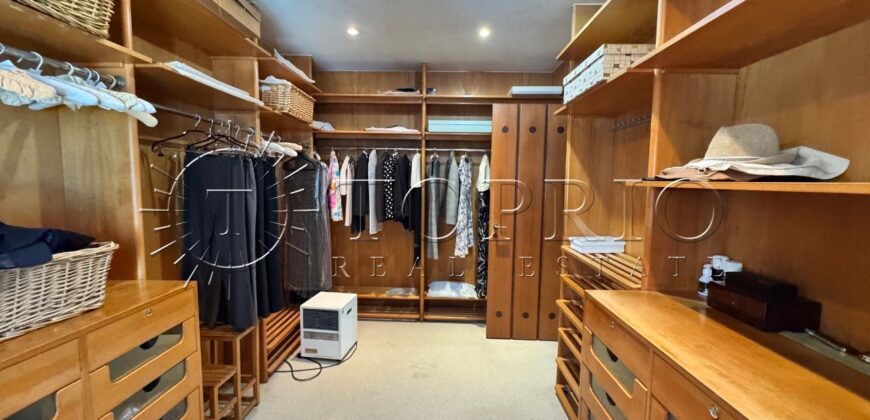 Apartamento em andar alto de 373 m² na Avenida Vieira Souto