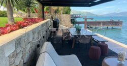 Excelente Casa em Mombaça – Angra dos Reis – Frente para o Mar