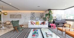 Excelente Cobertura duplex na Av. Borges de Medeiros.