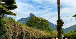 Extraordinária mansão no prestigiado Condomínio Greenwood – Itanhangá.