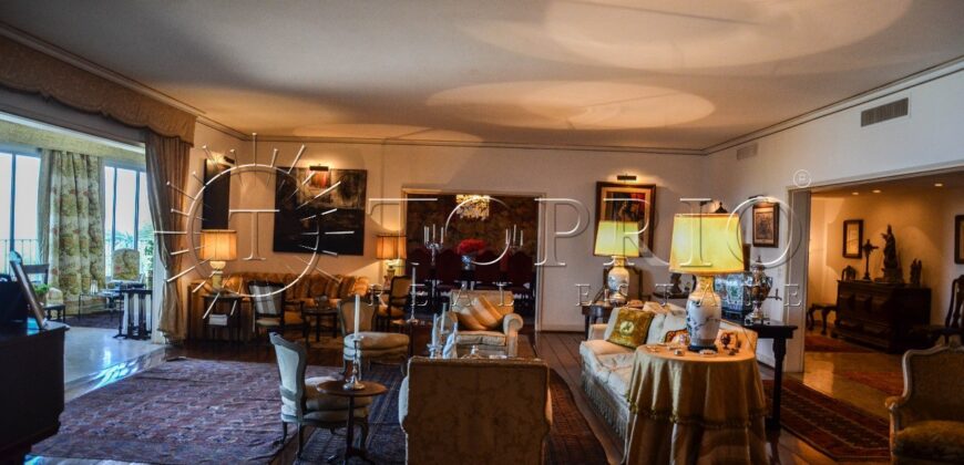 Imóvel Exclusivo no Arpoador – Rua Privativa com Acesso Restrito à Praia