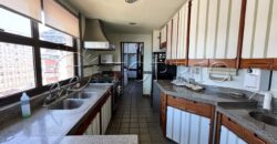 Apartamento em andar alto de 373 m² na Avenida Vieira Souto