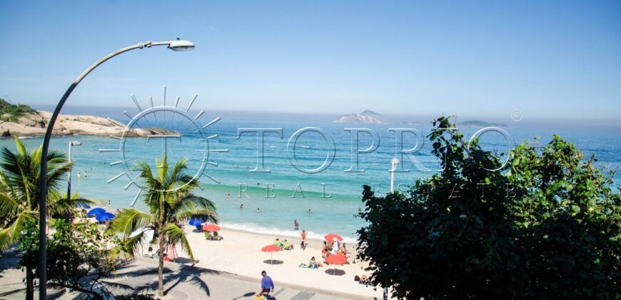 Imóvel Exclusivo no Arpoador – Rua Privativa com Acesso Restrito à Praia