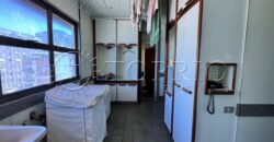 Apartamento em andar alto de 373 m² na Avenida Vieira Souto