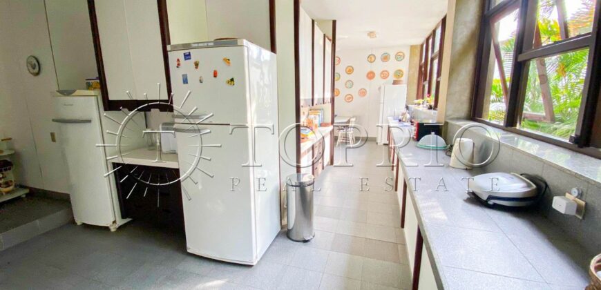 Extraordinária mansão no prestigiado Condomínio Greenwood – Itanhangá.