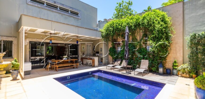 Excelente Casa em Condomínio no Leblon