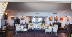 Imóvel Exclusivo no Arpoador – Rua Privativa com Acesso Restrito à Praia